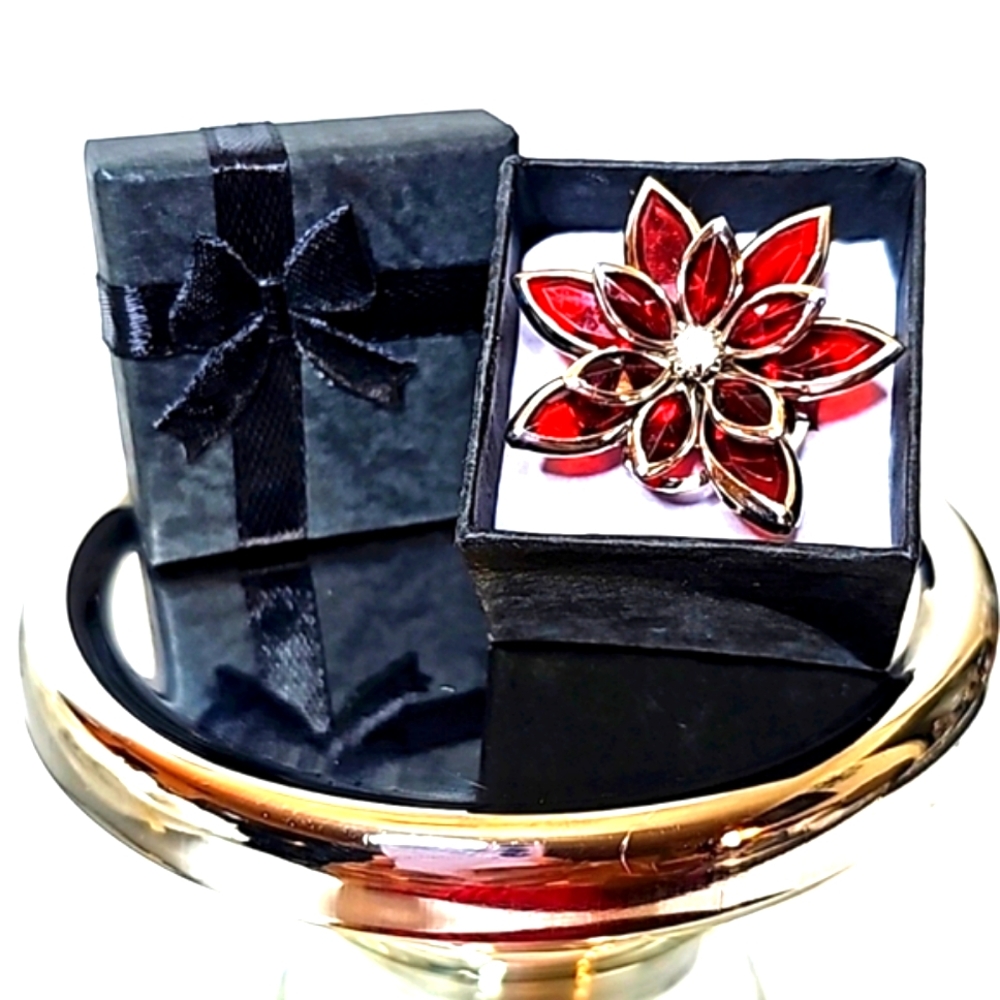 ⚘️Flowered Custom Red Ring with Silver Adjustable Band. Size:OS. NWOT.